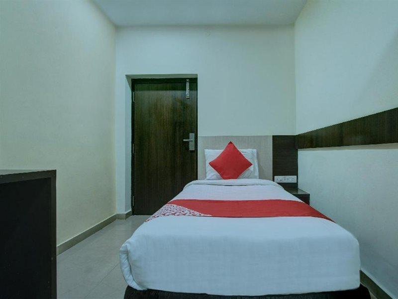 Hotel Tiruchendur Mani Iyer Palni Εξωτερικό φωτογραφία