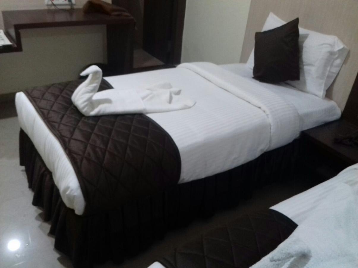 Hotel Tiruchendur Mani Iyer Palni Εξωτερικό φωτογραφία
